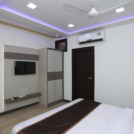 Oyo Hotel Vaishnavi Heritage Inn อัครา ภายนอก รูปภาพ