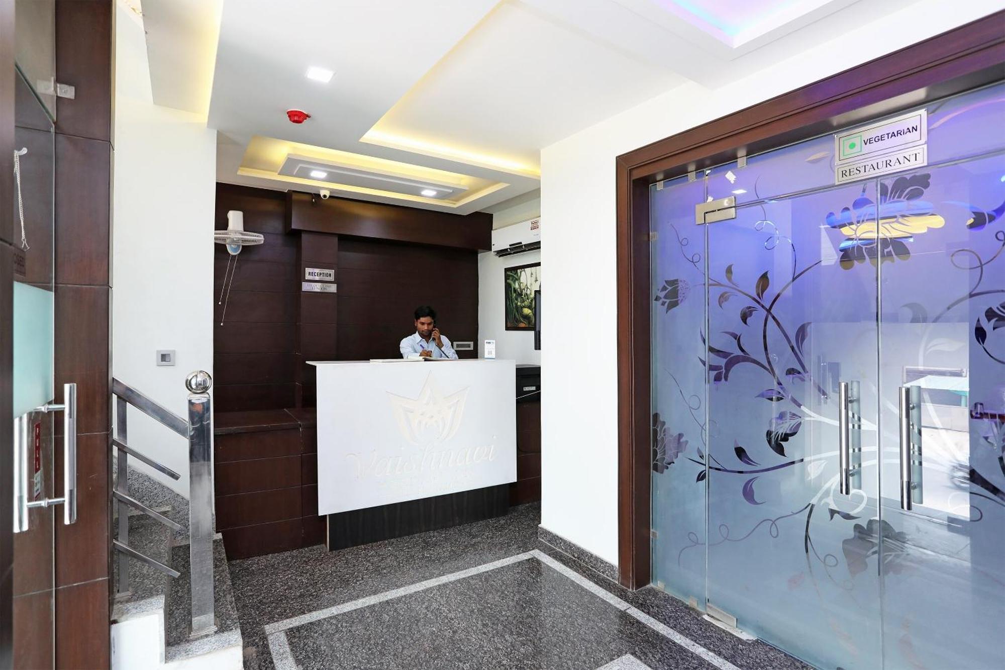 Oyo Hotel Vaishnavi Heritage Inn อัครา ภายนอก รูปภาพ