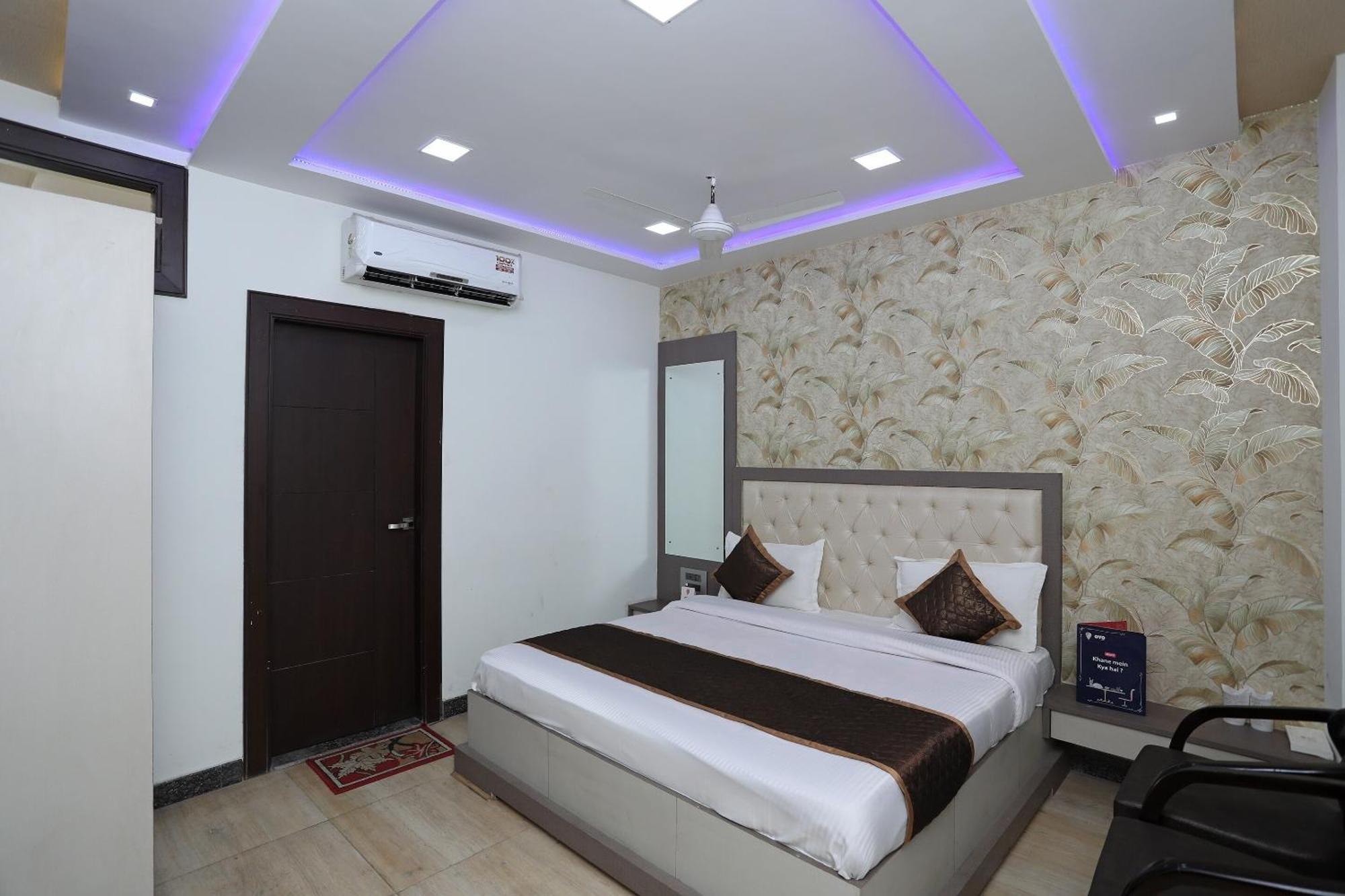 Oyo Hotel Vaishnavi Heritage Inn อัครา ภายนอก รูปภาพ