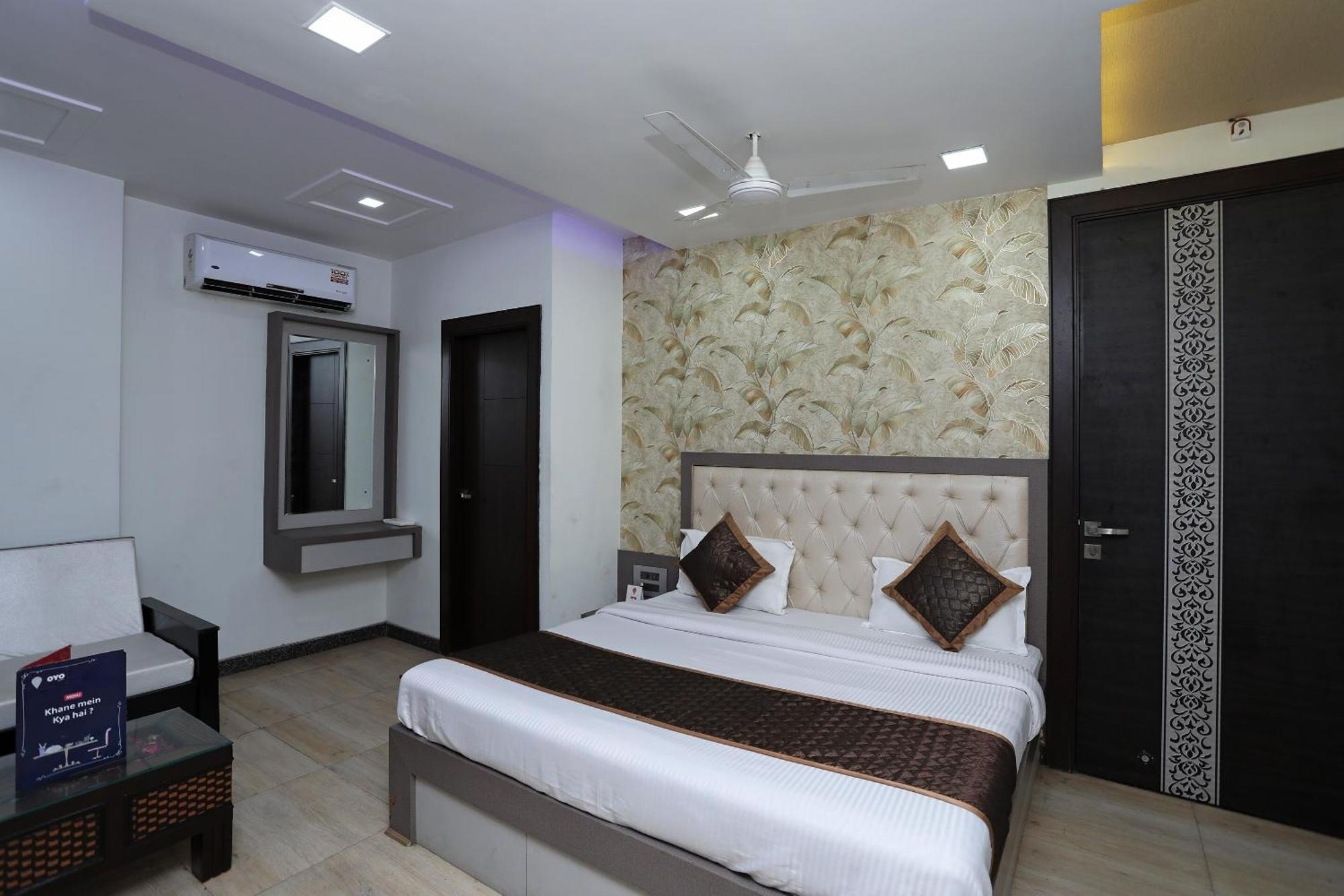 Oyo Hotel Vaishnavi Heritage Inn อัครา ภายนอก รูปภาพ