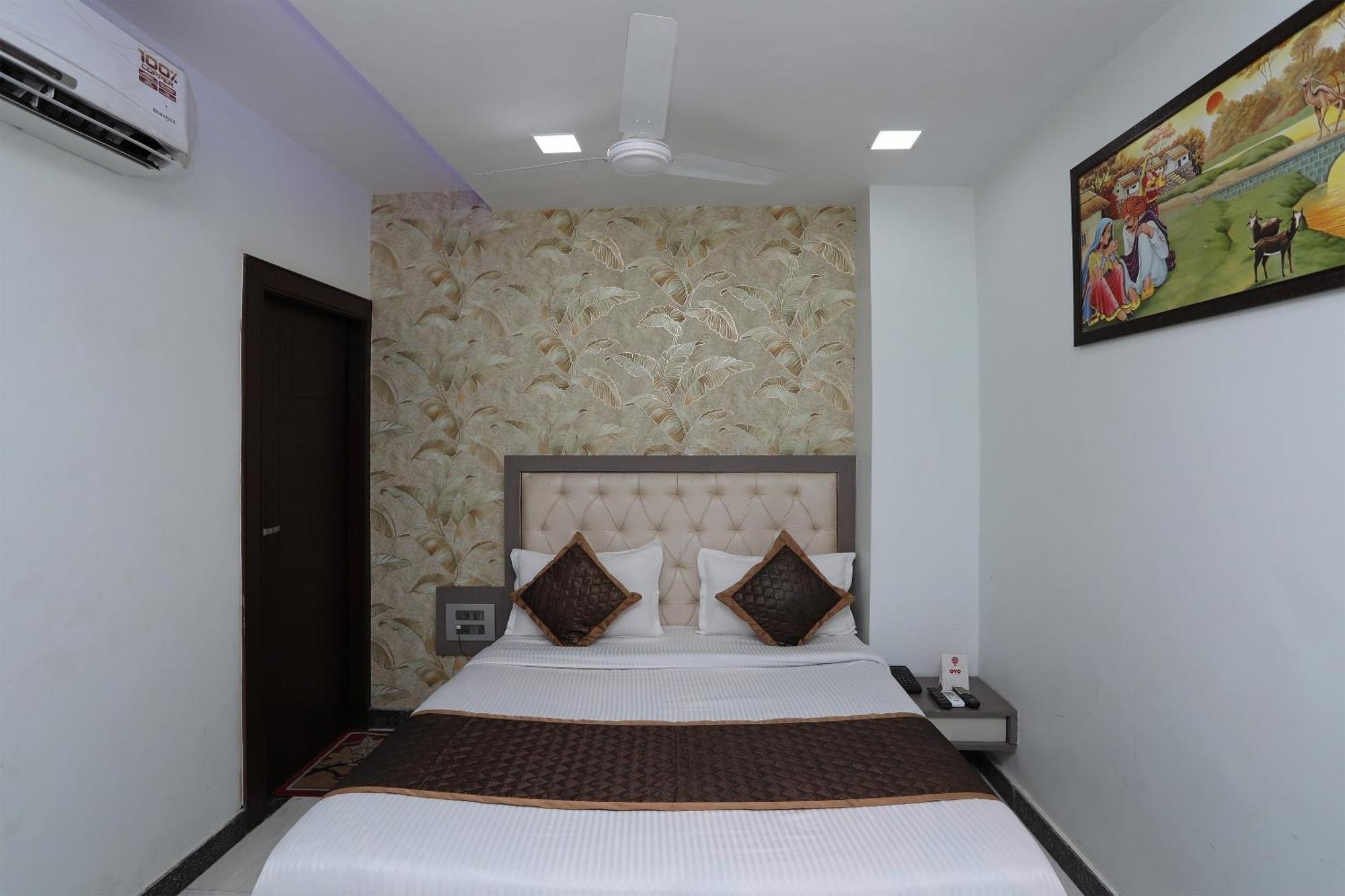 Oyo Hotel Vaishnavi Heritage Inn อัครา ภายนอก รูปภาพ