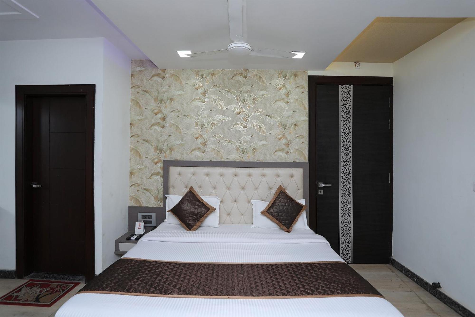 Oyo Hotel Vaishnavi Heritage Inn อัครา ภายนอก รูปภาพ