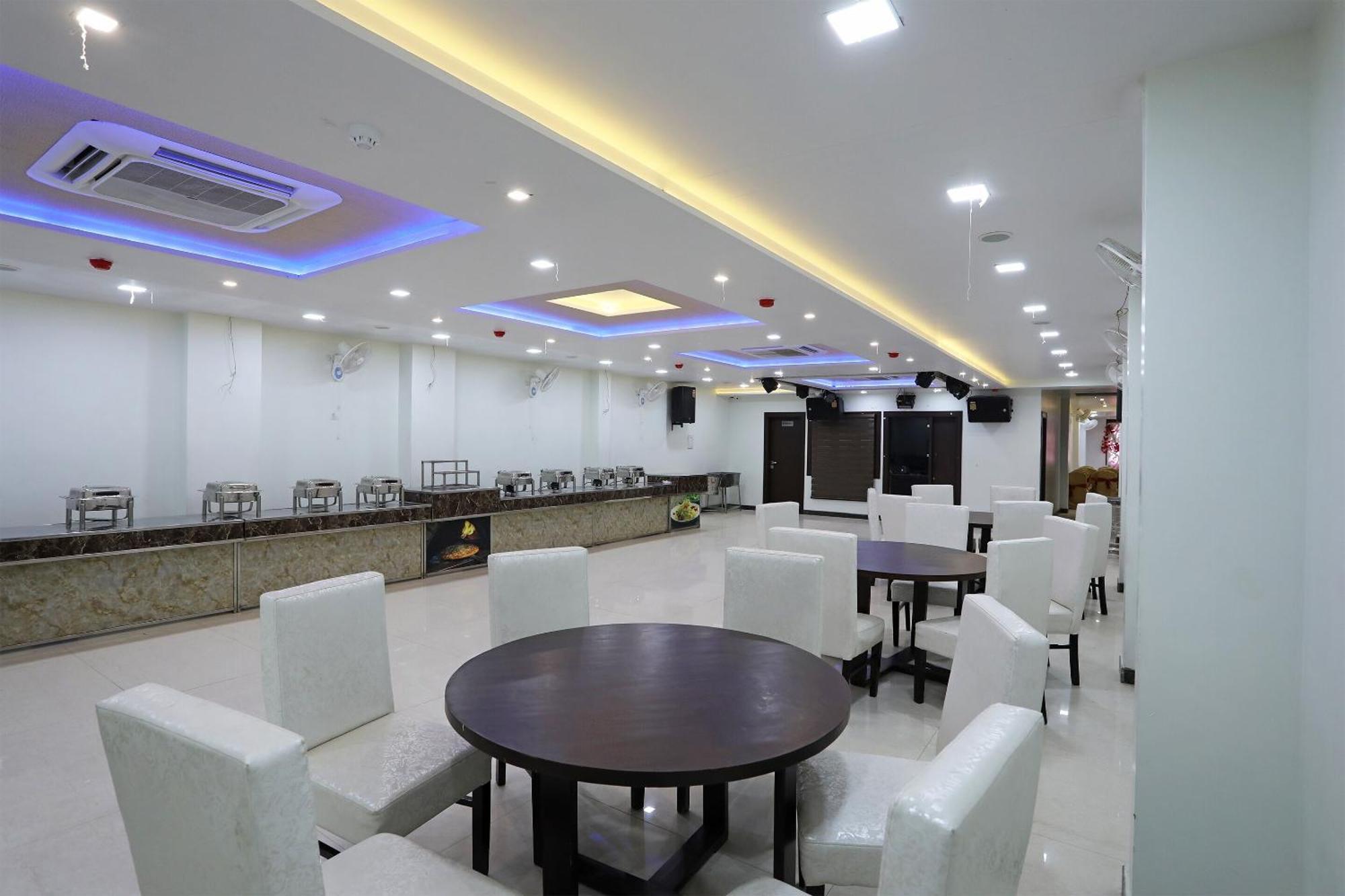Oyo Hotel Vaishnavi Heritage Inn อัครา ภายนอก รูปภาพ