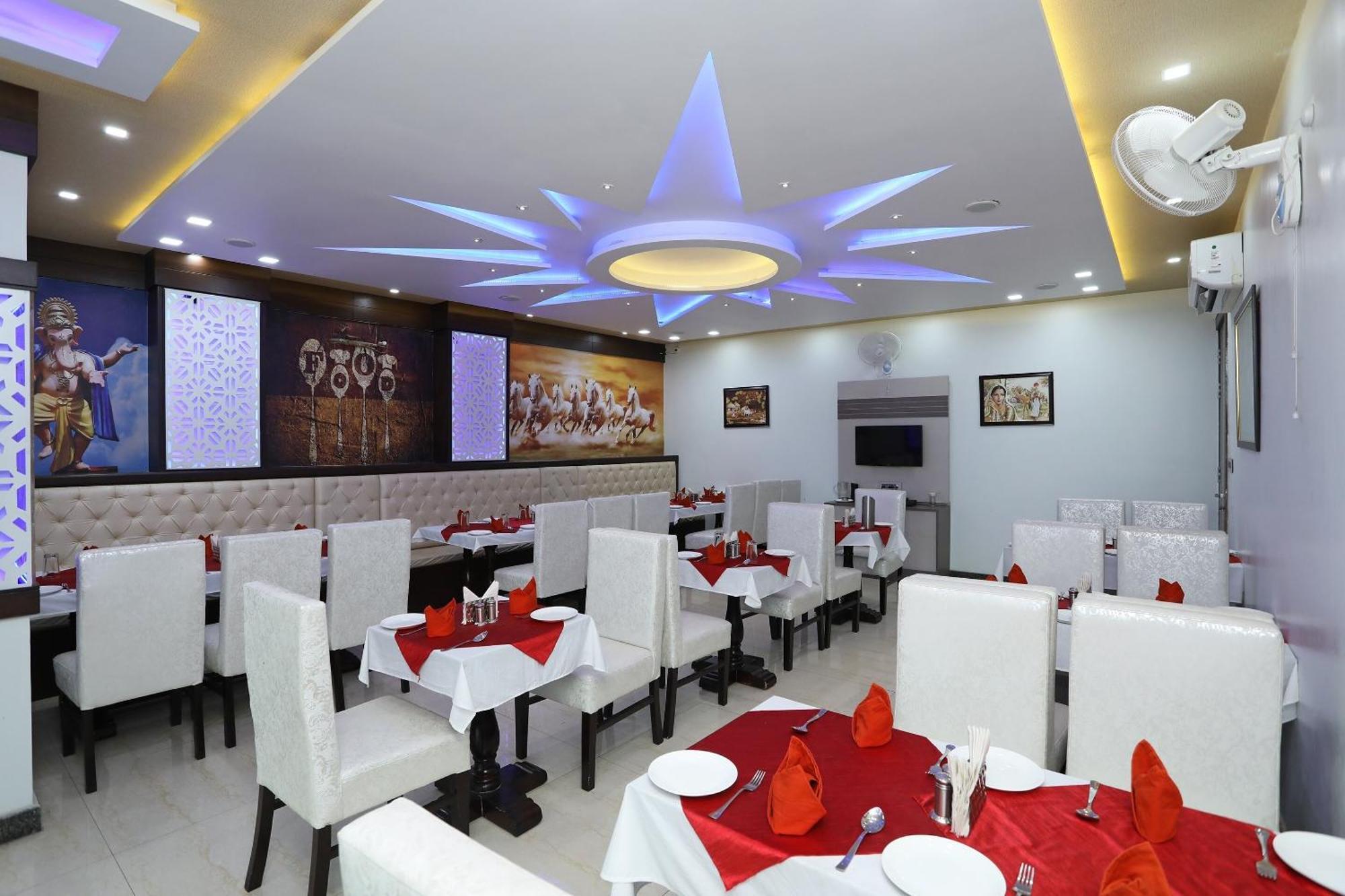 Oyo Hotel Vaishnavi Heritage Inn อัครา ภายนอก รูปภาพ